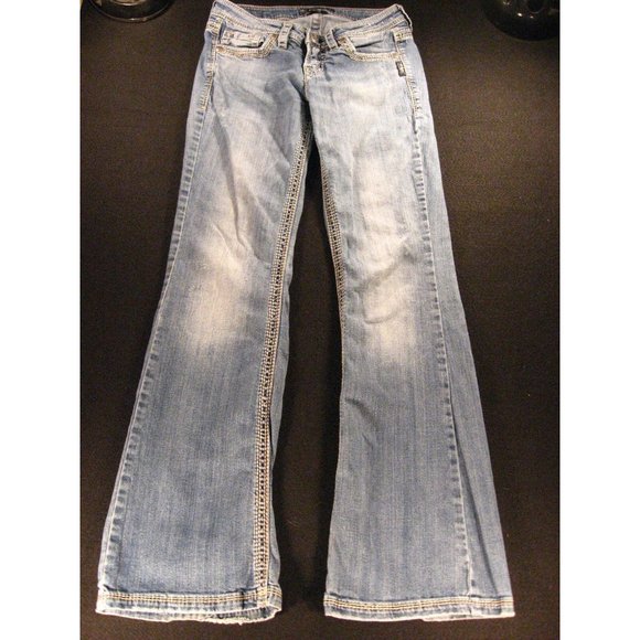 SILVER Lola Womens Jeans 28 x 31 MEASURED Low-Rise TAG 26/33 Blue Denim - Picture 3 of 10